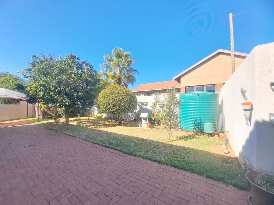 3 Bedroom Property for Sale in Safari Gardens North West